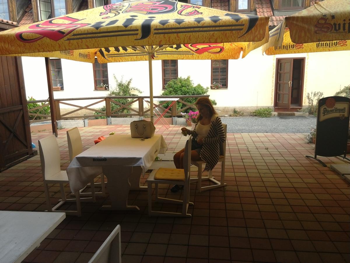Penzion Na Jízdárně Stary Plzenec Exterior foto