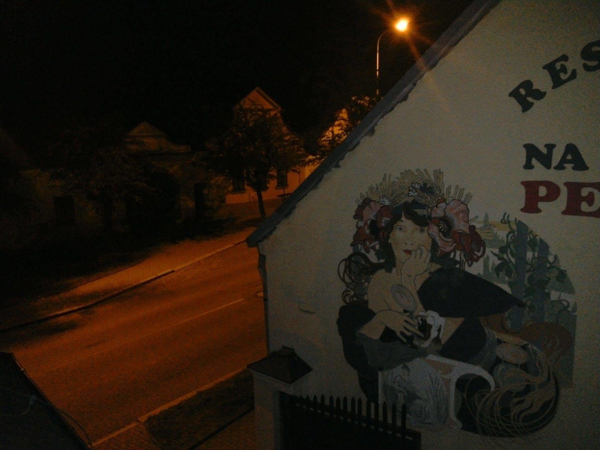 Penzion Na Jízdárně Stary Plzenec Exterior foto