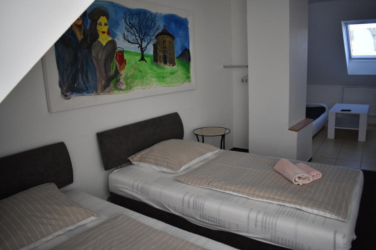 Penzion Na Jízdárně Stary Plzenec Exterior foto
